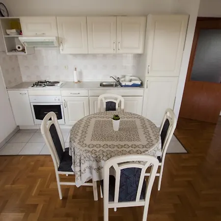 Apartment Dora Pula