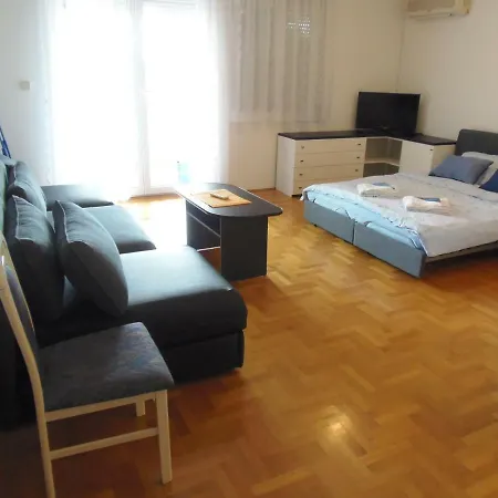 Dora Appartement *